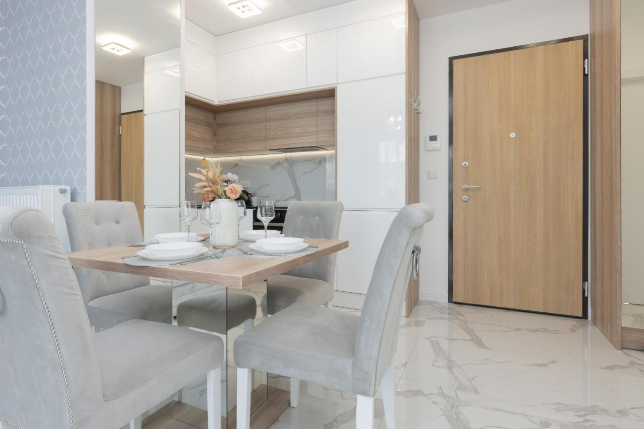 Cosy Apartment On Wola Goleszowska By Noclegi Renters Warsaw Luaran gambar